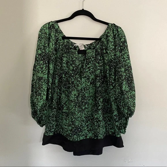 Diane von Fürstenberg Silk Blouse Puff Sleeve Green Splatter Print size Small - Picture 2 of 13
